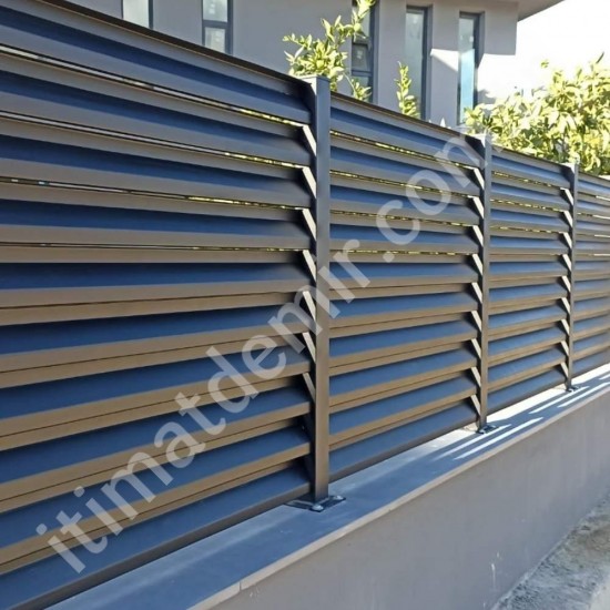 Panjur Güneş Kırıcı Dekoratif Bahçe Panel Çiti Galvanizli Fırın Boyalı 91X126 cm.