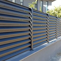 Panjur Güneş Kırıcı Dekoratif Bahçe Panel Çiti Galvanizli Fırın Boyalı 91X126 cm. Panjur Güneş Kırıcı Dekoratif Bahçe Panel Çiti Galvanizli Fırın Boyalı 91X126 cm.